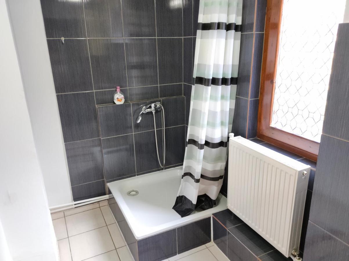 Hotel Casa Toth Din Tipterai Vişeu de Sus Esterno foto