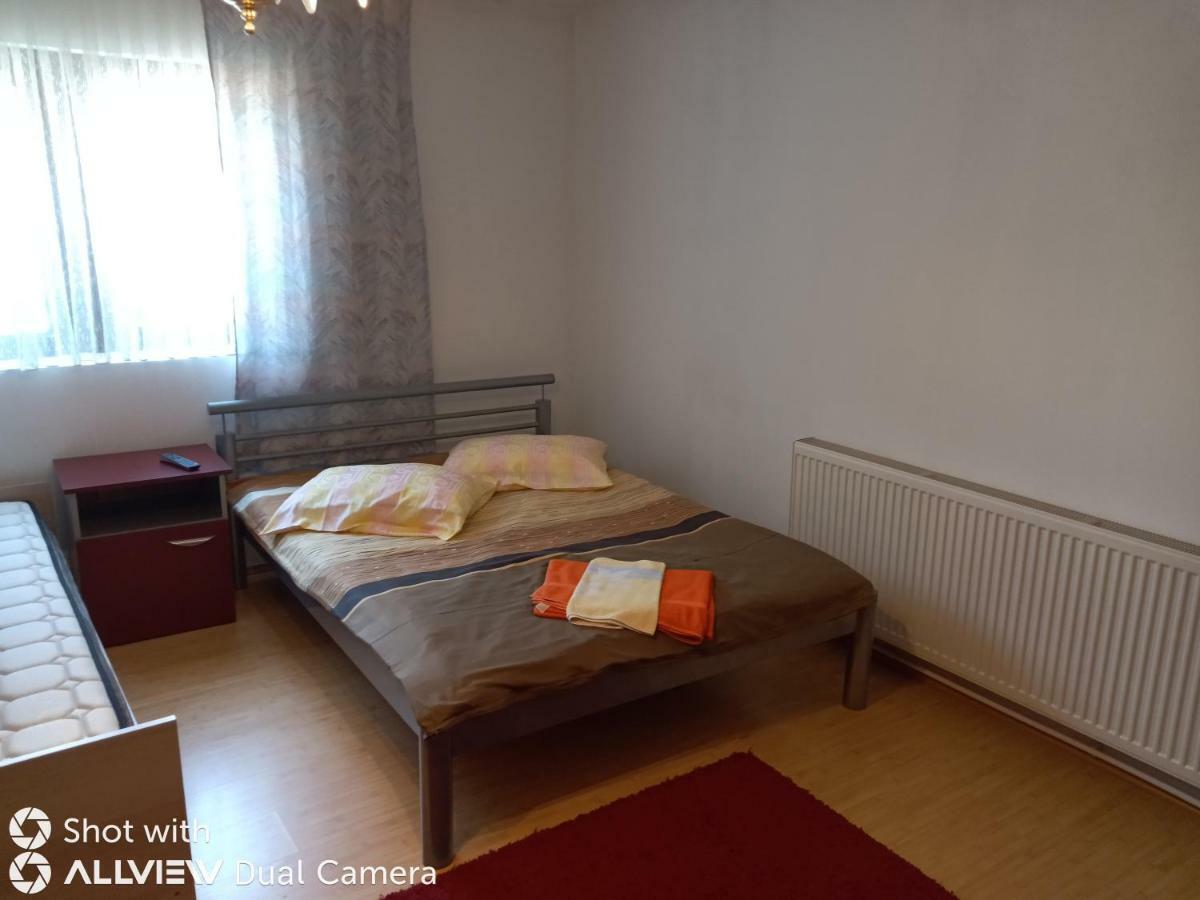 Hotel Casa Toth Din Tipterai Vişeu de Sus Esterno foto